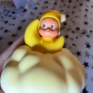 Pop Mart Pop Bean – Lighting the Night Sky Blind Bottle(My Little Star) open box